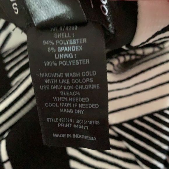 🌈 3/$20 En Focus black and white abstract sleeveless cocktail dress - Picture 8 of 8